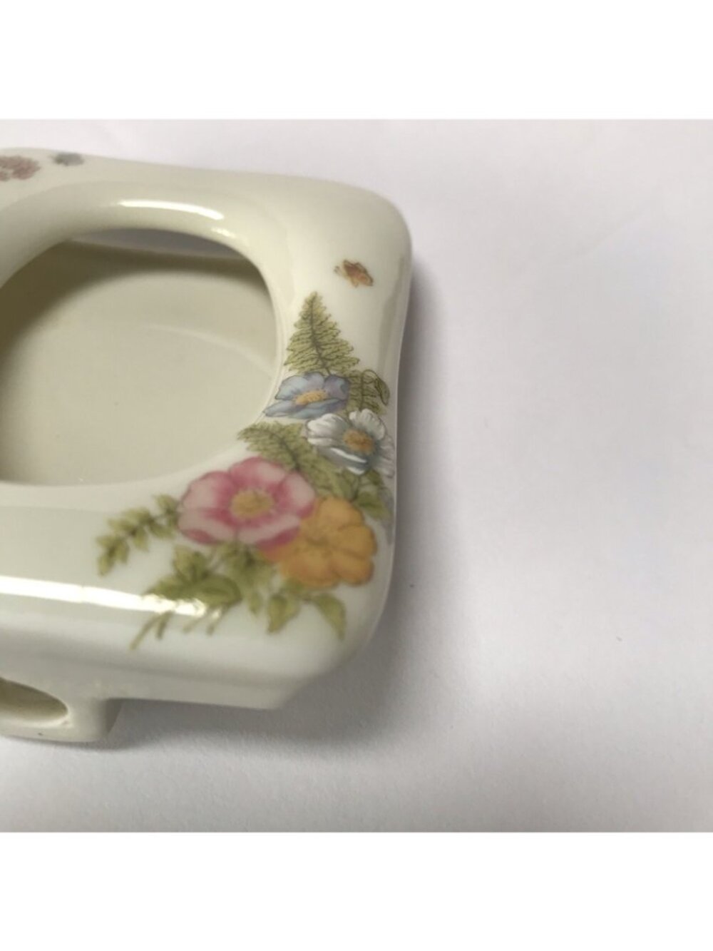 Vintage Mini Picture Frame Floral Fairy Cottage Porcelain Ceramic White Tabletop - Picture 6 of 16